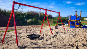 Spielplatz-Schaukel