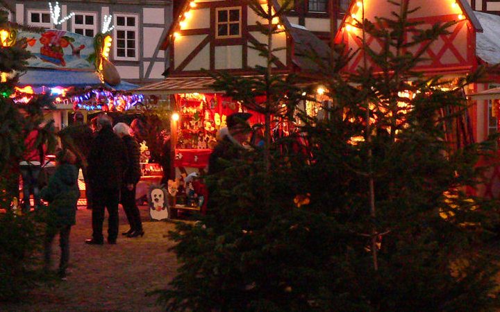 Weihnachtsmarkt Winterzaubermarkt in Schönbrunn 2023 - Schönbrunn im Steigerwald Landkreis Bamberg