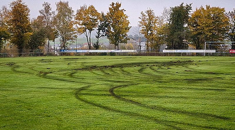 Mutwillige Zerstörung auf dem Gelände des FV Elsendorf Fußballplatz verwüstet