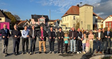 Verkehrsfreigabe Ortsdurchfahrt Treppendorf Strasse Treppendorf Politiker