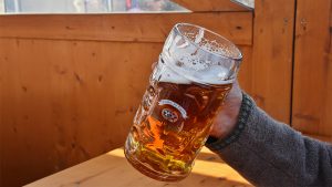 Fränkisches Dorf verbietet Cola – Bierkonsum steigt um 300% Burgebrach Bürgermeister Bier