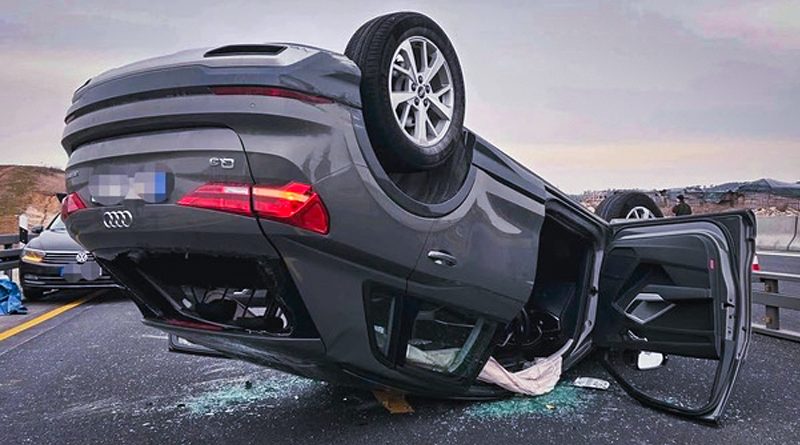 Schwerer Verkehrsunfall auf der A3 – Pkw überschlägt sich im Baustellenbereich